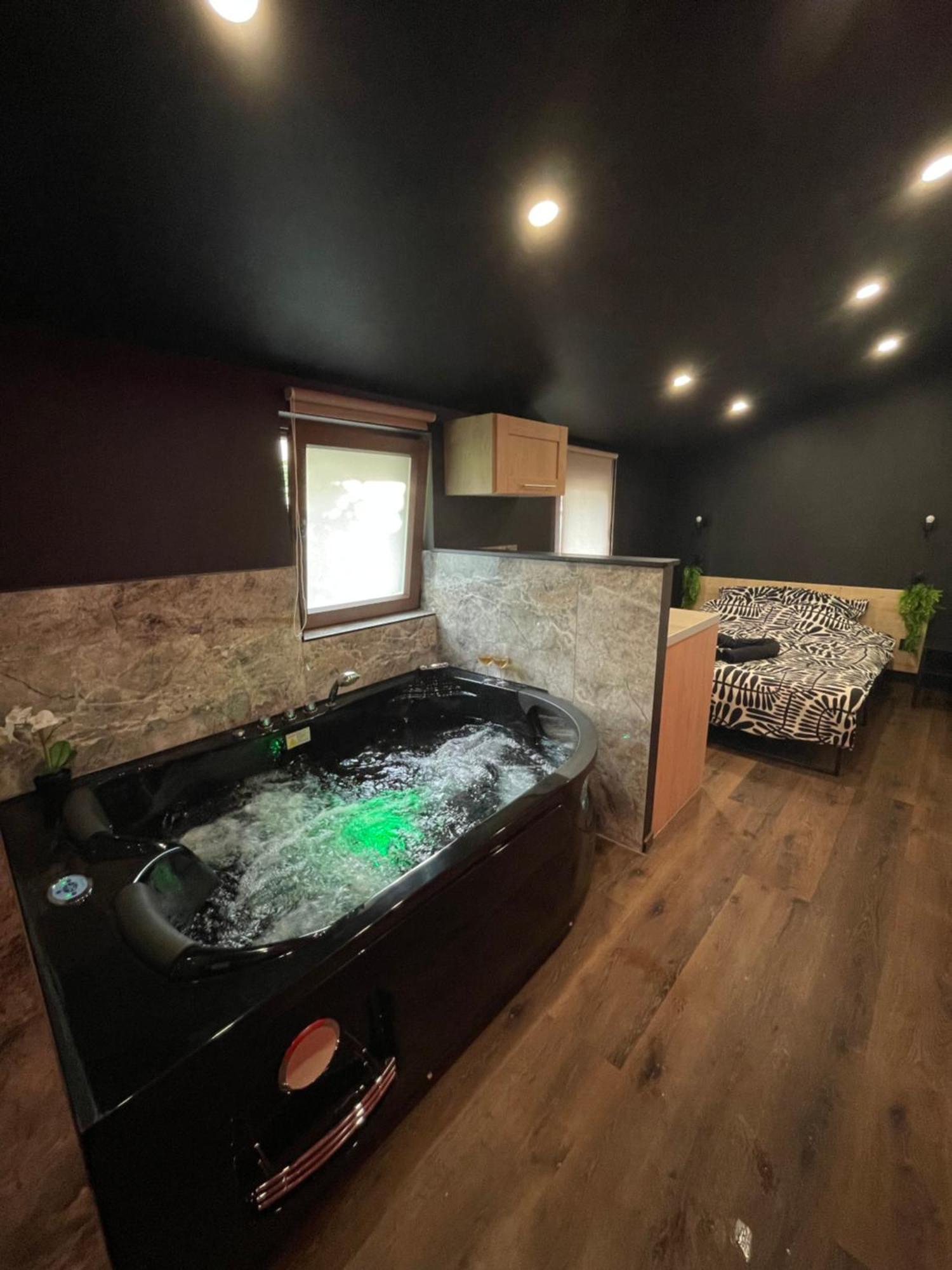 Apartment Jacuzzi Mulhouse